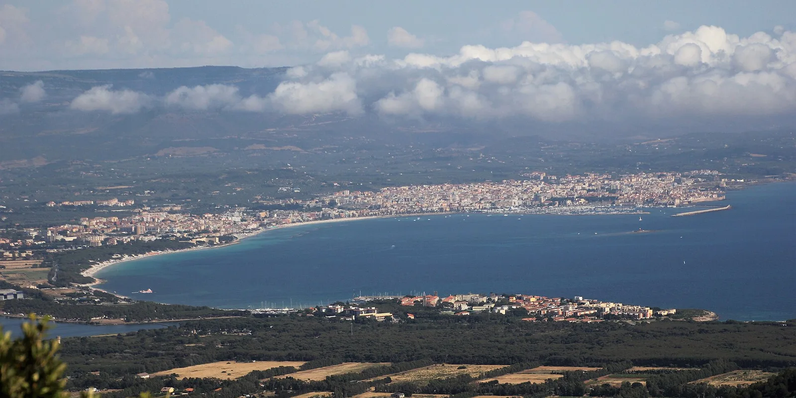 Alghero: Sardinian town and coastal panorama
